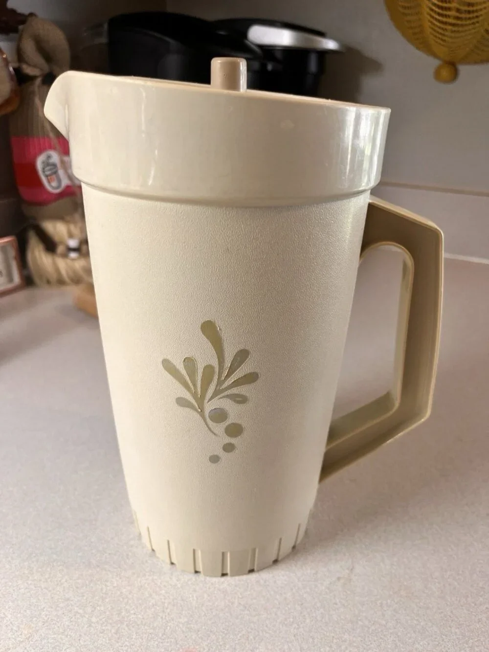 Vintage Tupperware Harvest Gold 2 Quart Pitcher 800-1 & Push Button Lid 802-5